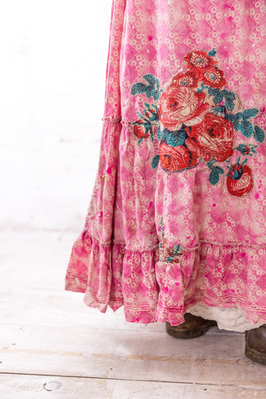 Magnolia Pearl Clementine Tiered Slip 1224 - Indah