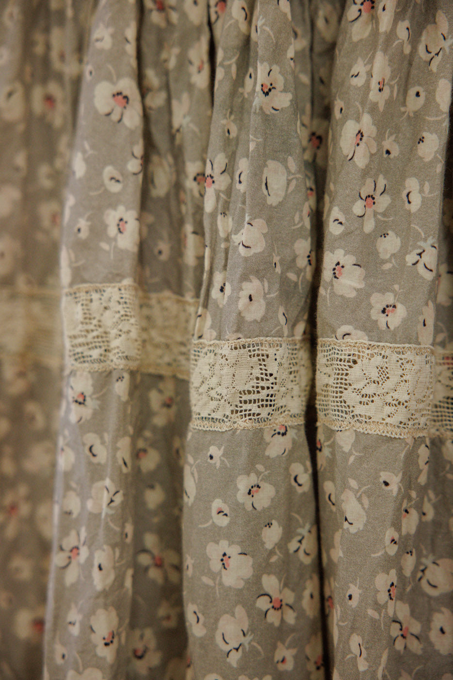 Magnolia Pearl Floral Chrystal Skirt 242 - Gypsophila