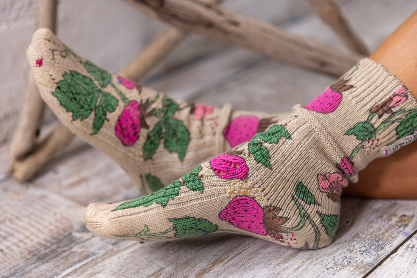 Magnolia Pearl Lil' Dipper Socks 121 - Fruit Garden