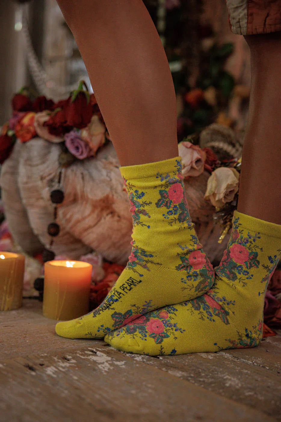 Magnolia Pearl Floral Socks 141 - Curley