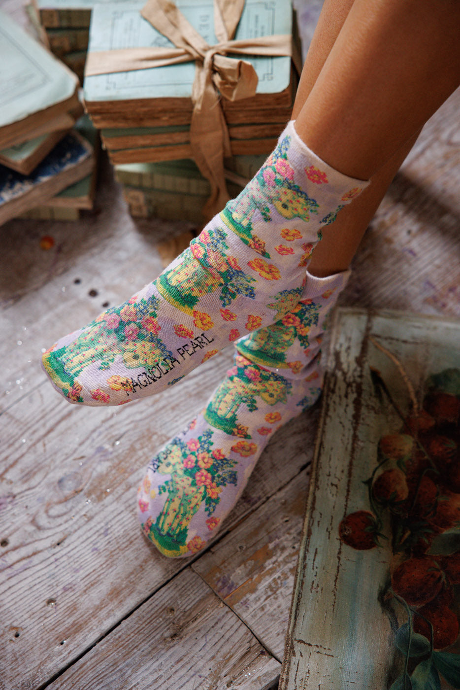 Magnolia Pearl Floral Lamb MP Socks 144 - Ditsy