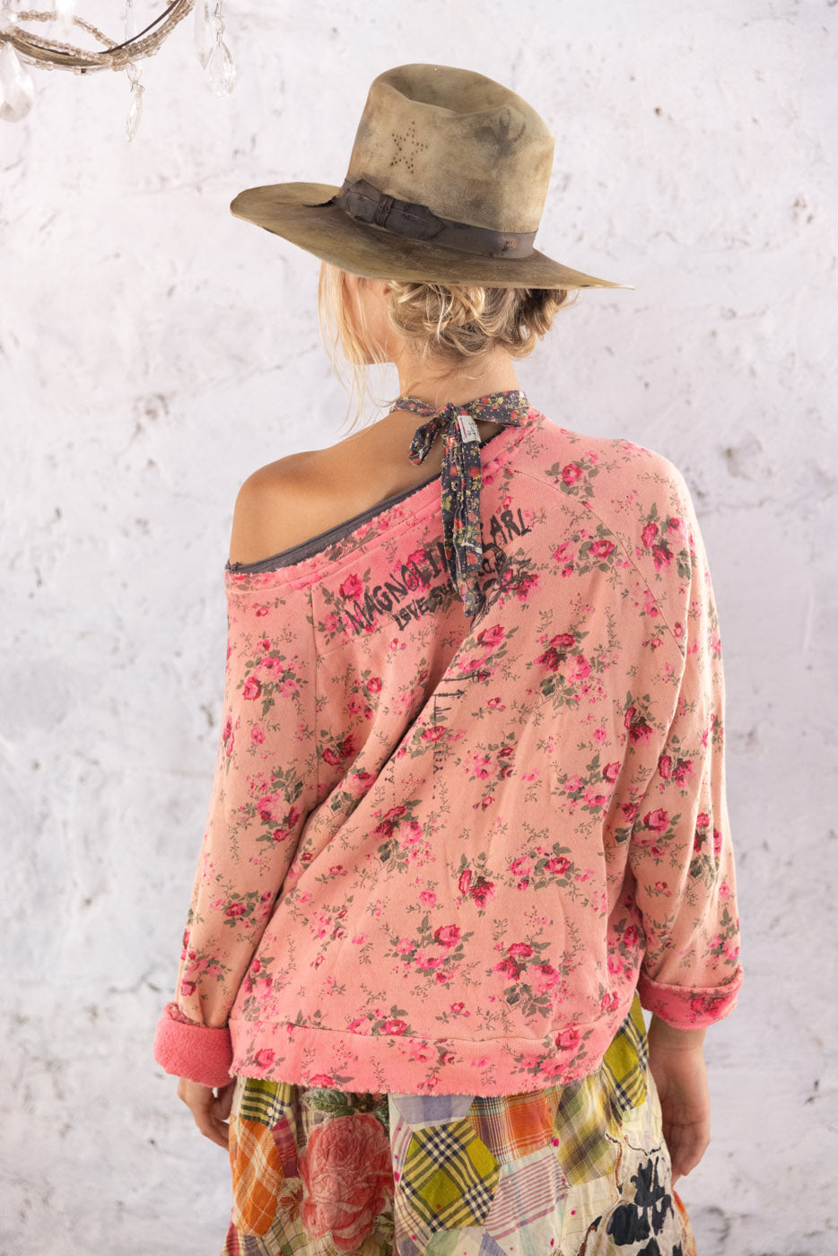 Magnolia Pearl Floral Hawk Richi Sweatshirt 1746 - Azalea Floral