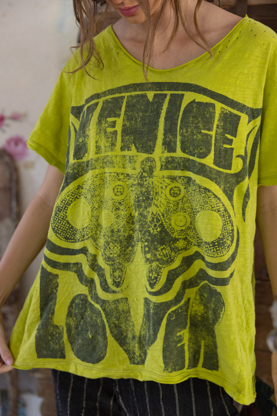 Magnolia Pearl Venice Lover Butterfly Tee 2440 - Yellow Plum