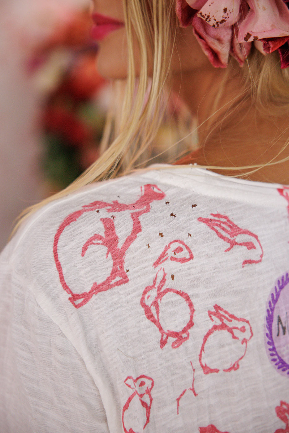 Magnolia Pearl Ducks Love Strawberries Tee 2756 - True