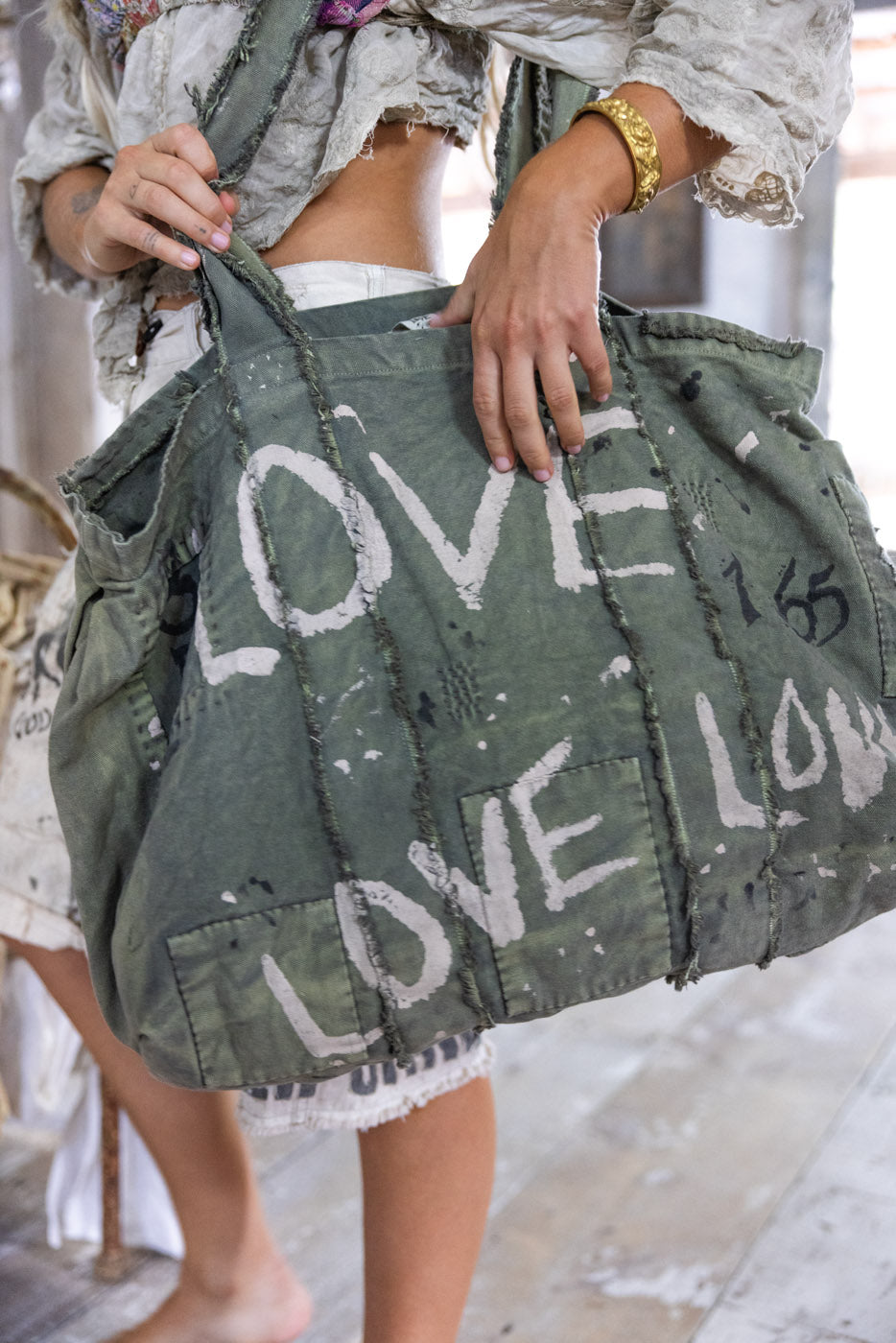 Robina 1865 Love Amor Tote 043 - Peace