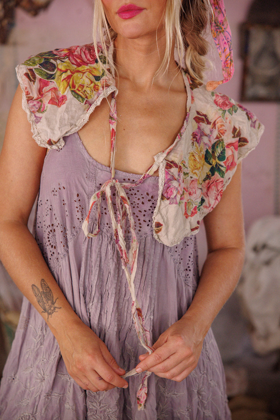 Magnolia Pearl Floral Appliqué Hannes Collar 049 - Storybook