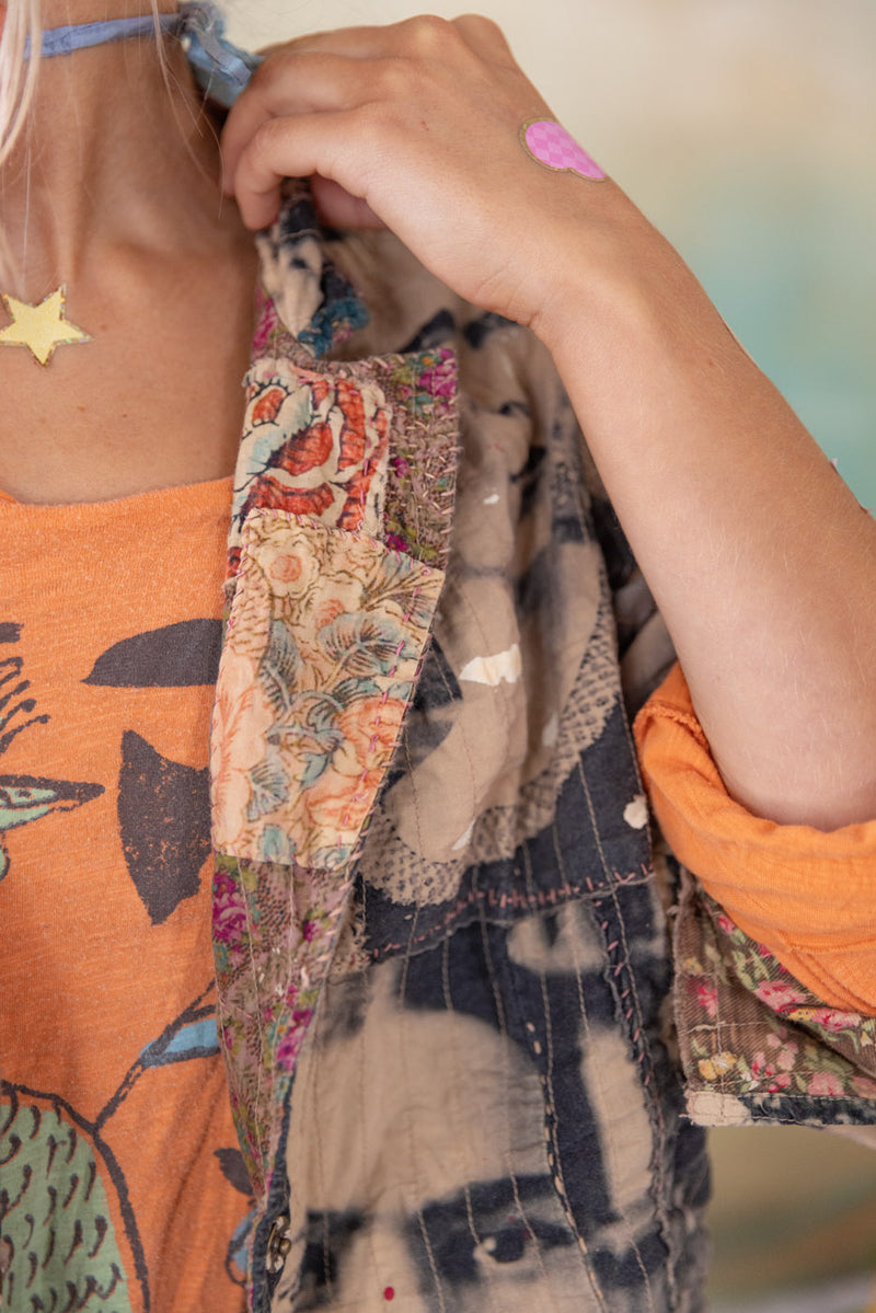 Magnolia Pearl Faces of Frida Kelley Jacket 1185 - Artist Shoot