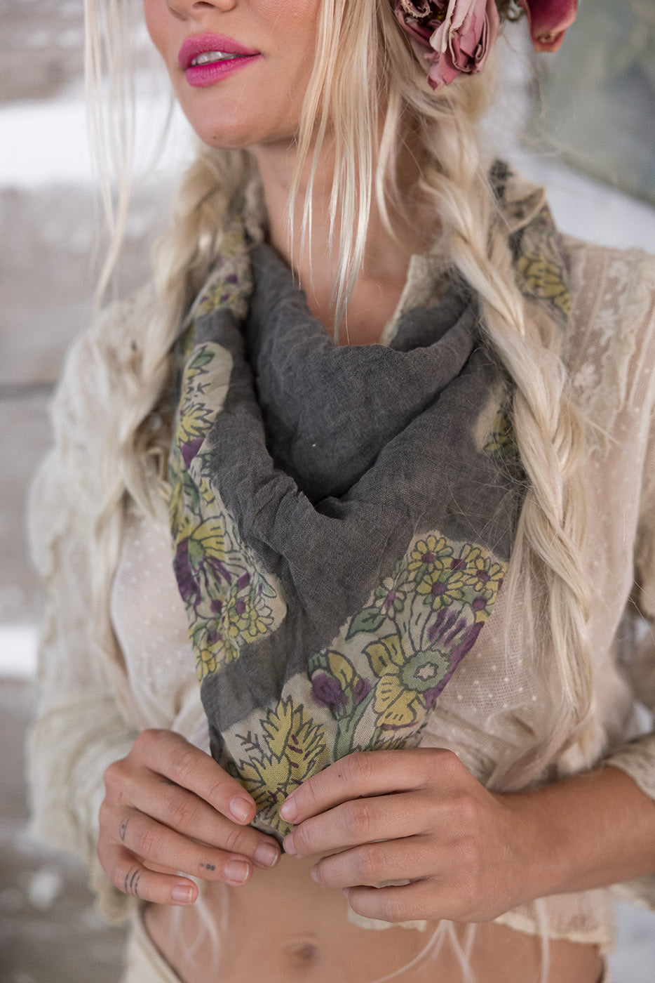 Tara Scarf 179 - Earl Grey