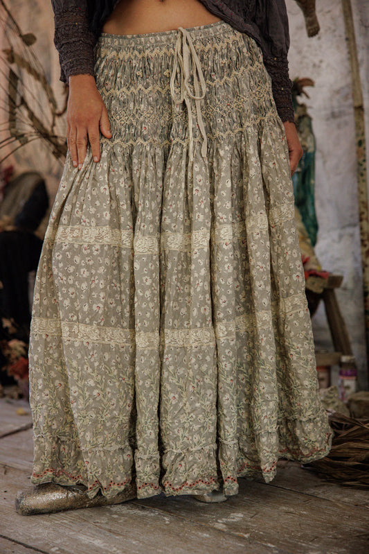 Magnolia Pearl Floral Chrystal Skirt 242 - Gypsophila