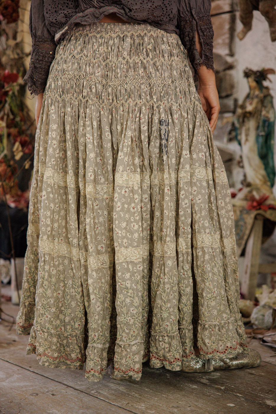 Magnolia Pearl Floral Chrystal Skirt 242 - Gypsophila