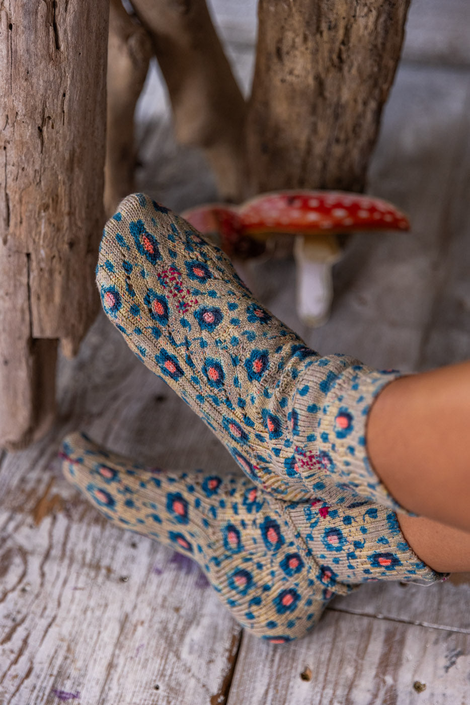 Magnolia Pearl Floral Lil' Dipper Socks 098 - School Girl