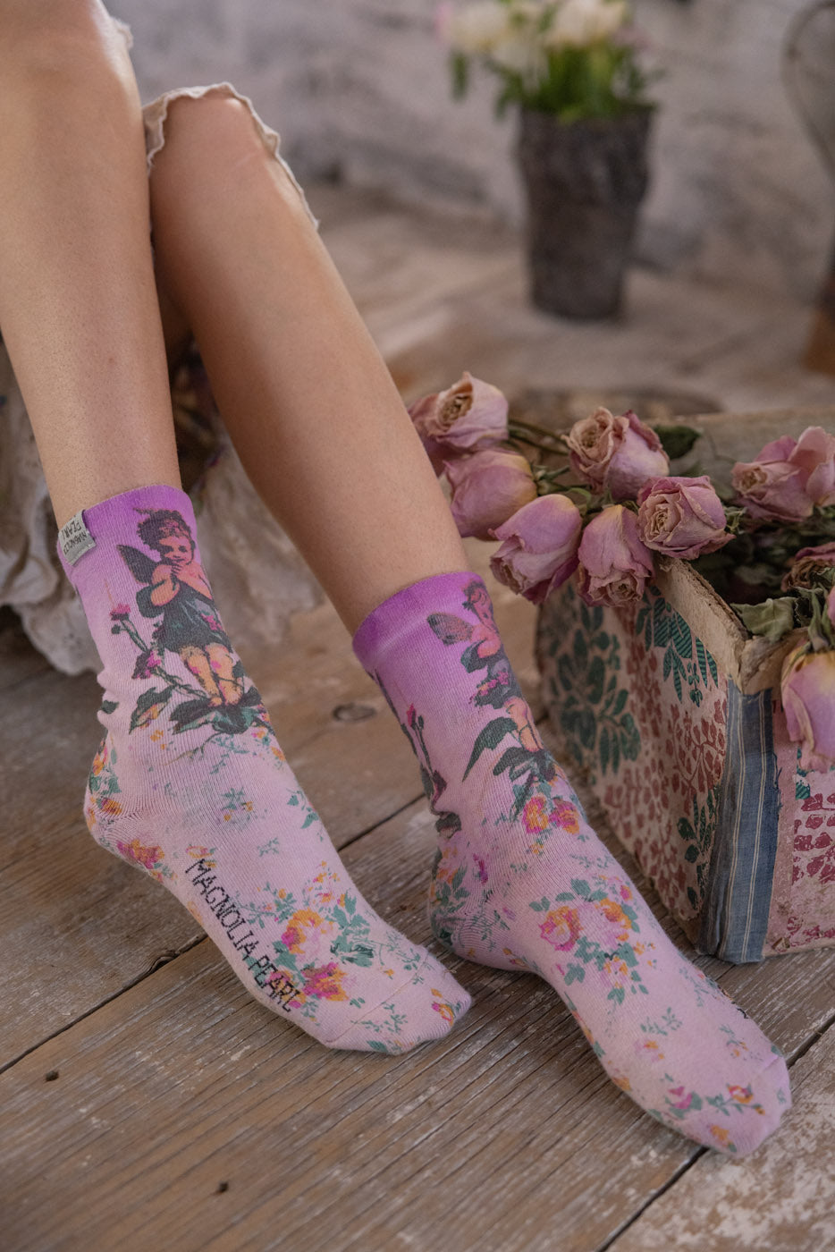 Magnolia Pearl Maysie MP Socks 122 - Crown of Love