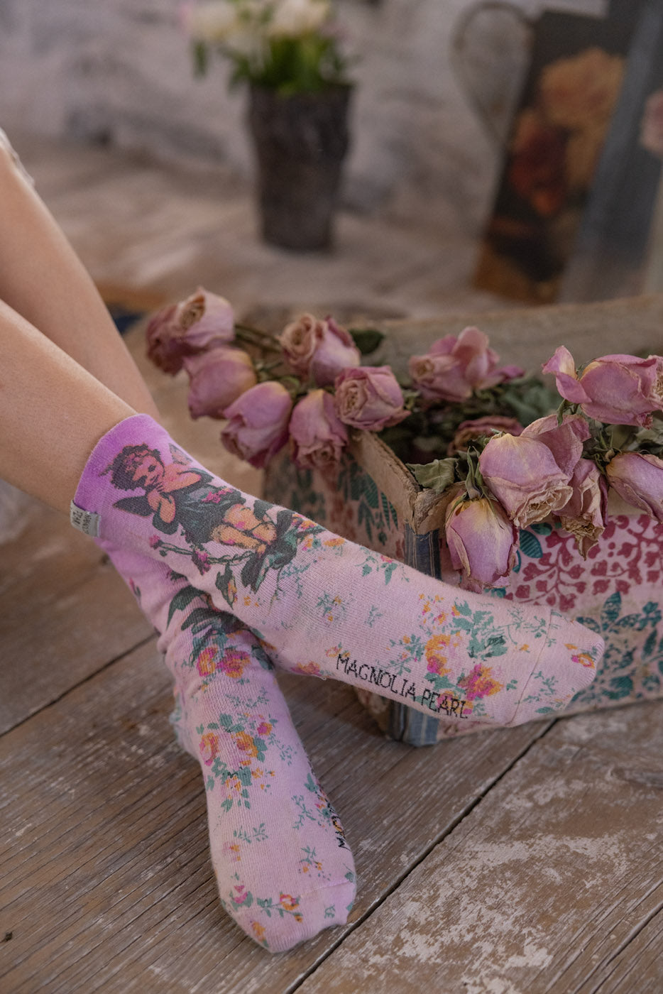 Magnolia Pearl Maysie MP Socks 122 - Crown of Love