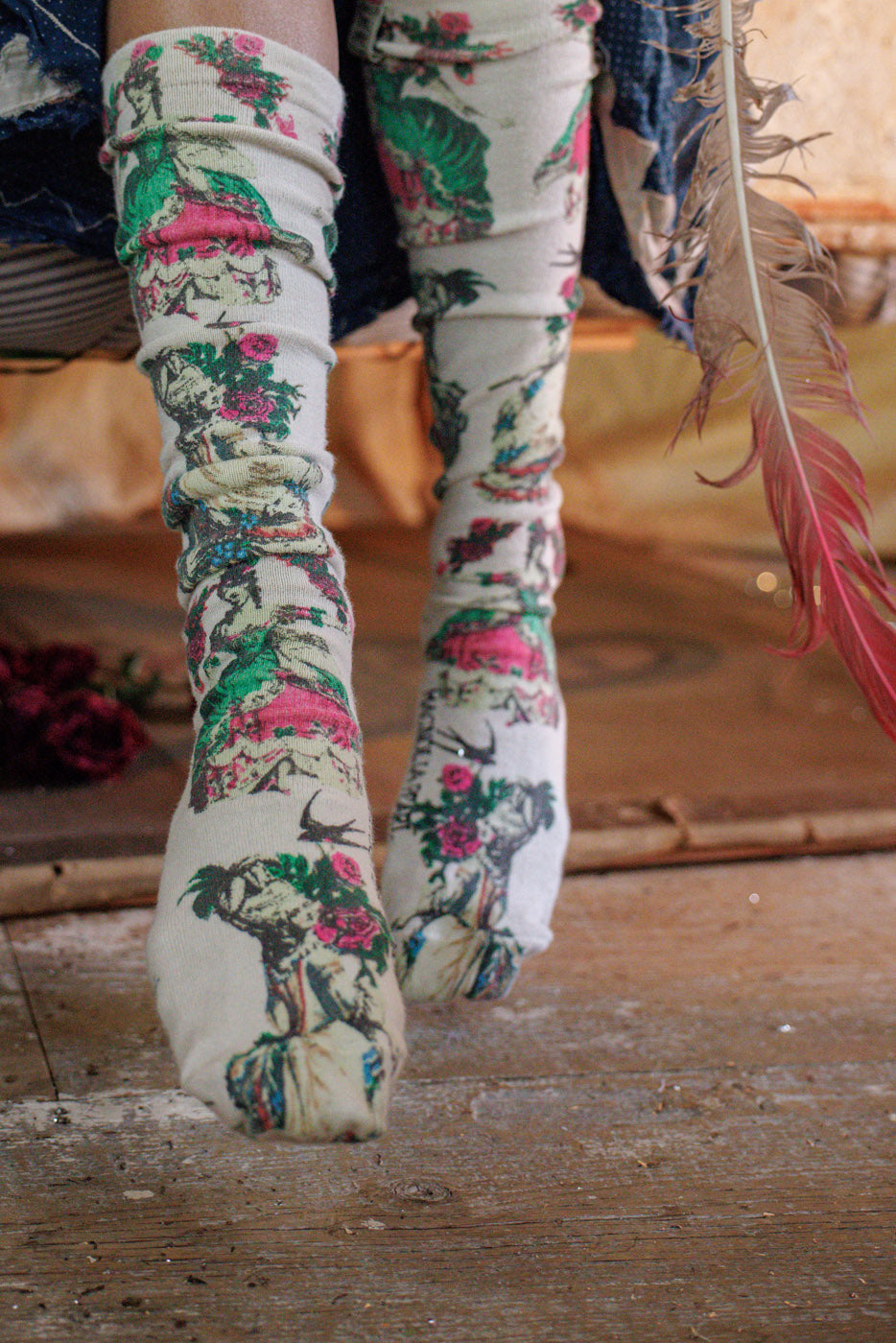 Magnolia Pearl La Dame Verte OTK Socks 225 - Marquise