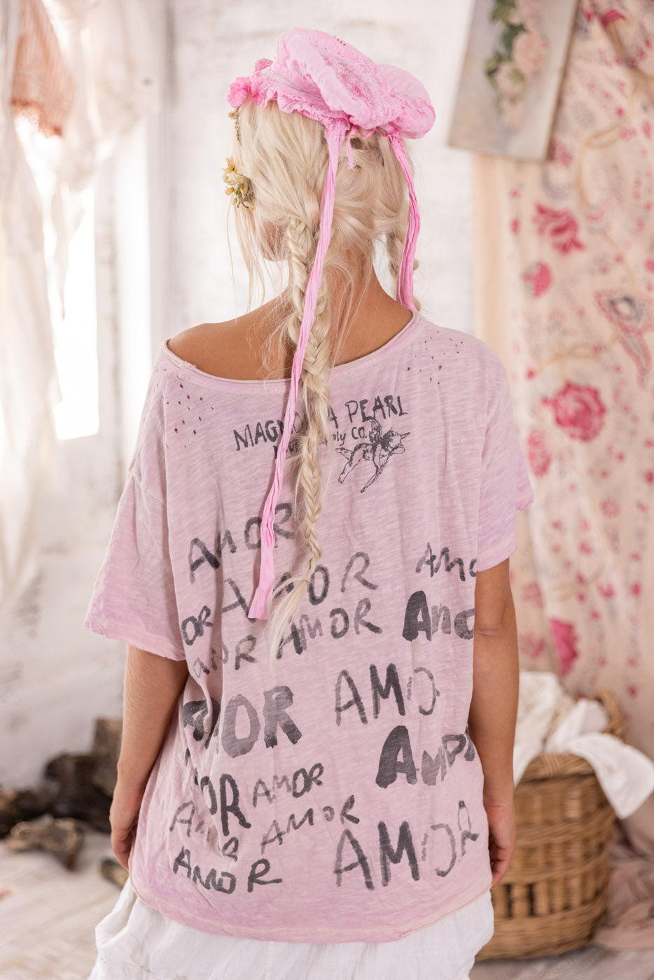 Love Amor Tee 1944 - Lychee Blossom