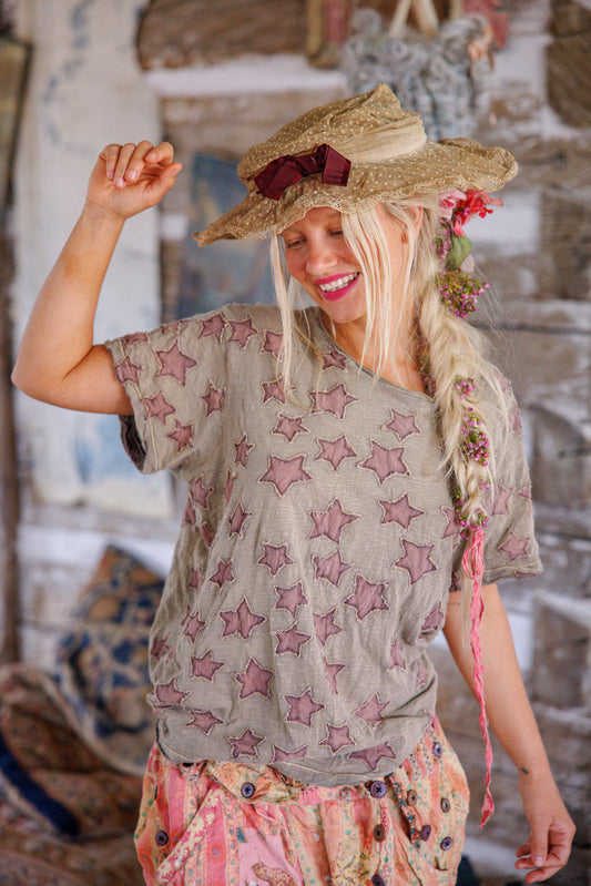 Magnolia Pearl Little Star Appliqué Tee 1991 - Evangeline