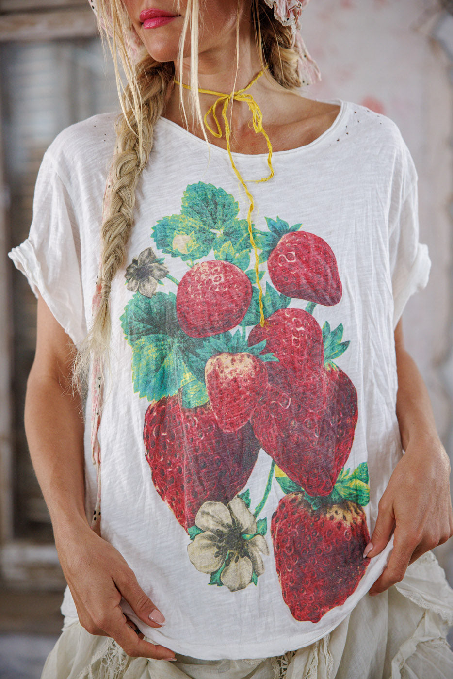 Magnolia Pearl Strawberry Blooms Tee 2361 - True