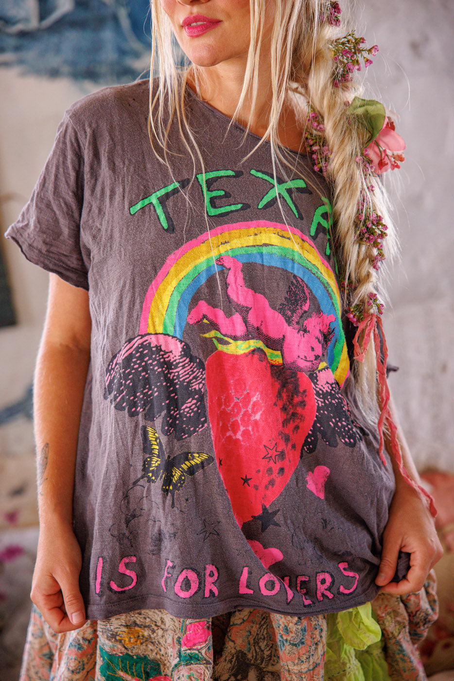 Magnolia Pearl Texas Is For Lovers Tee 2374 - Ozzy