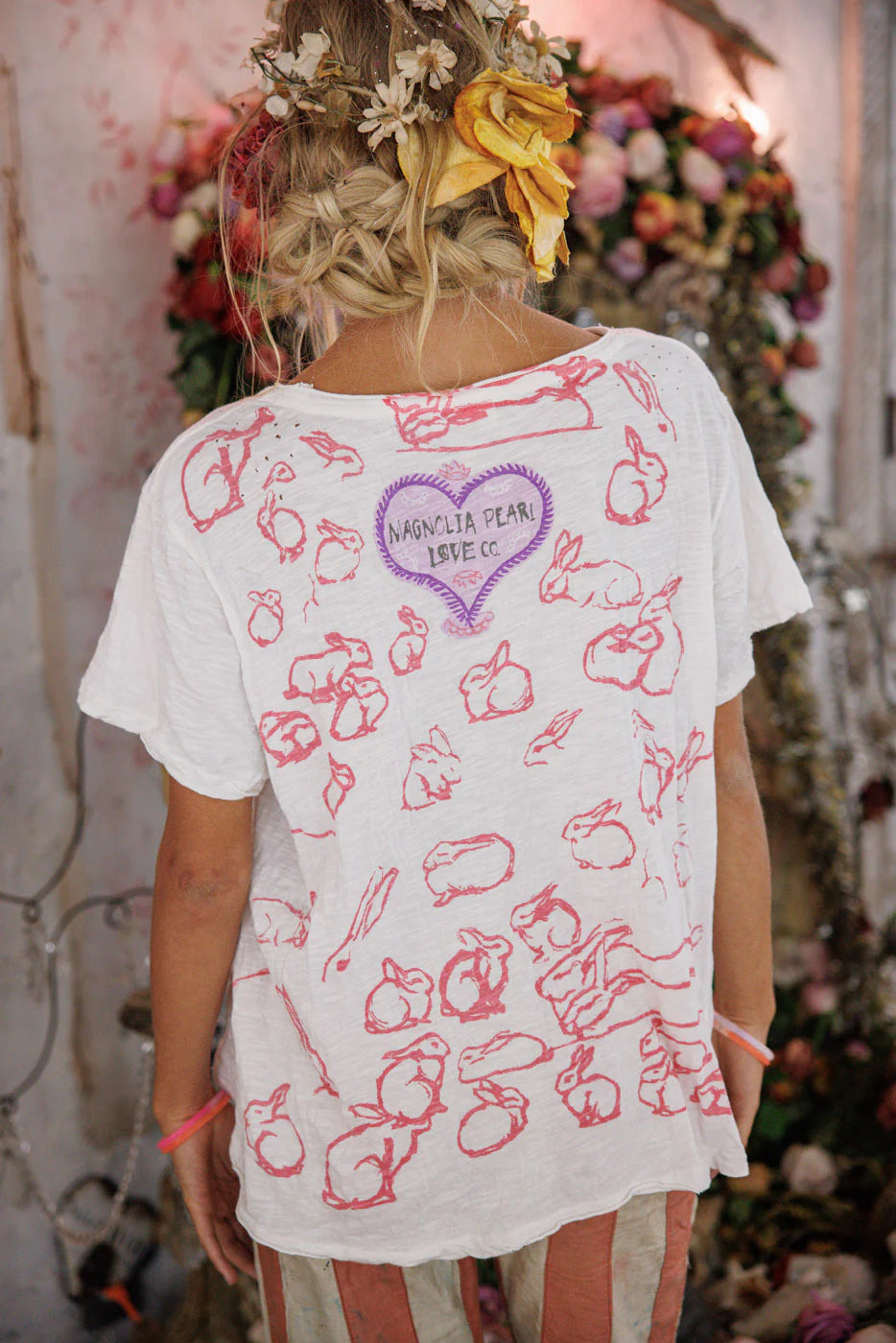 Magnolia Pearl Ducks Love Strawberries Tee 2756 - True