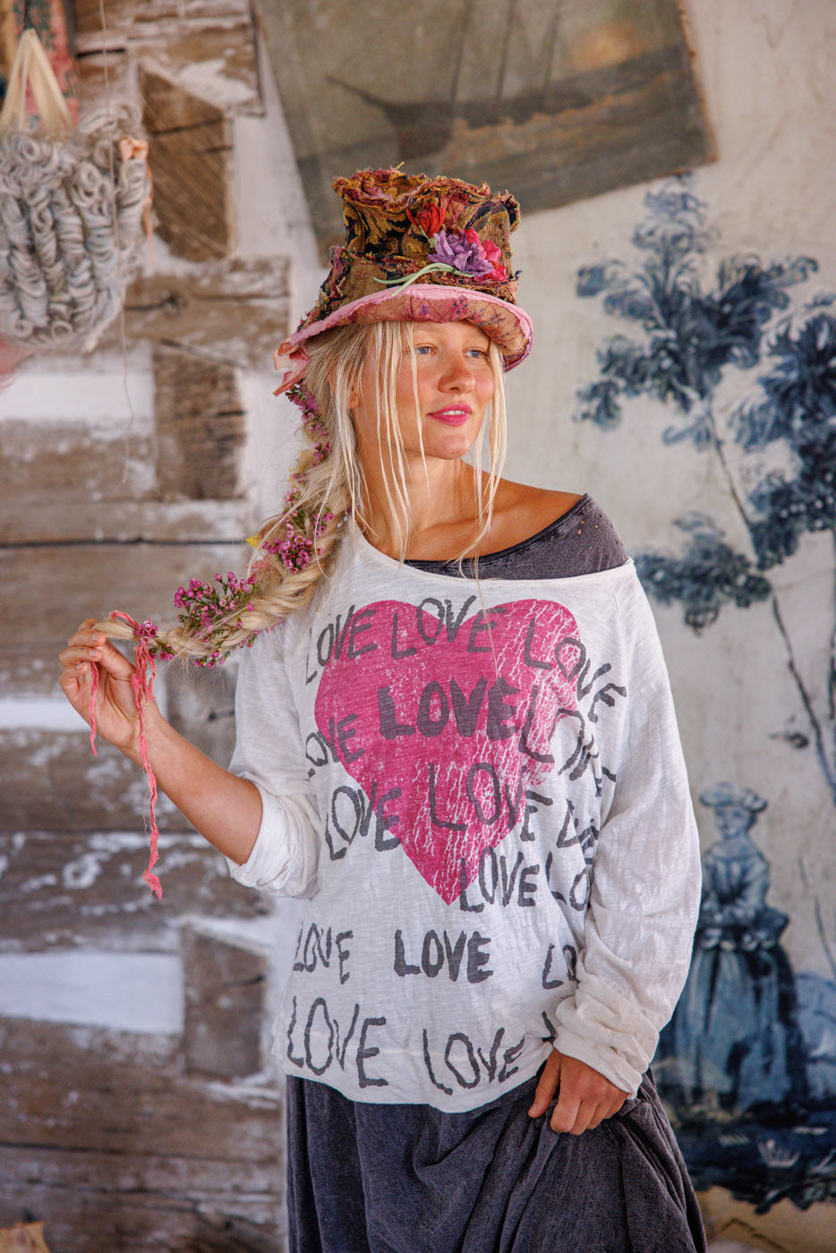 Magnolia Pearl Season Of Love Amor Richi Tee 2383 - Dragonfruit